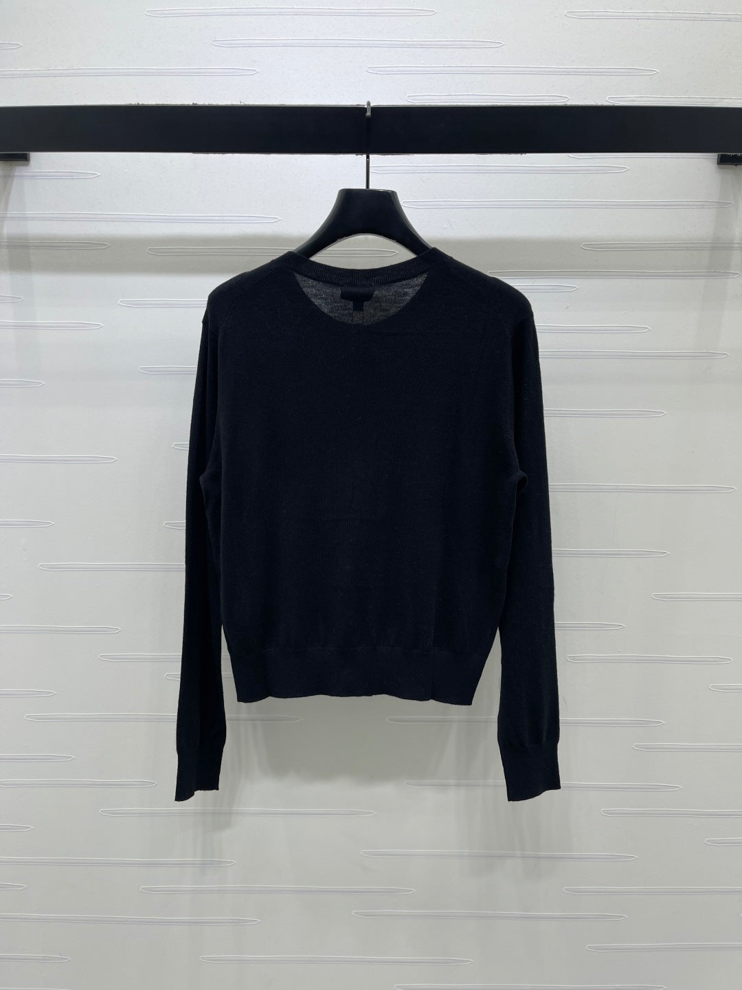 26 New Long-Sleeved Knitted Cardigan