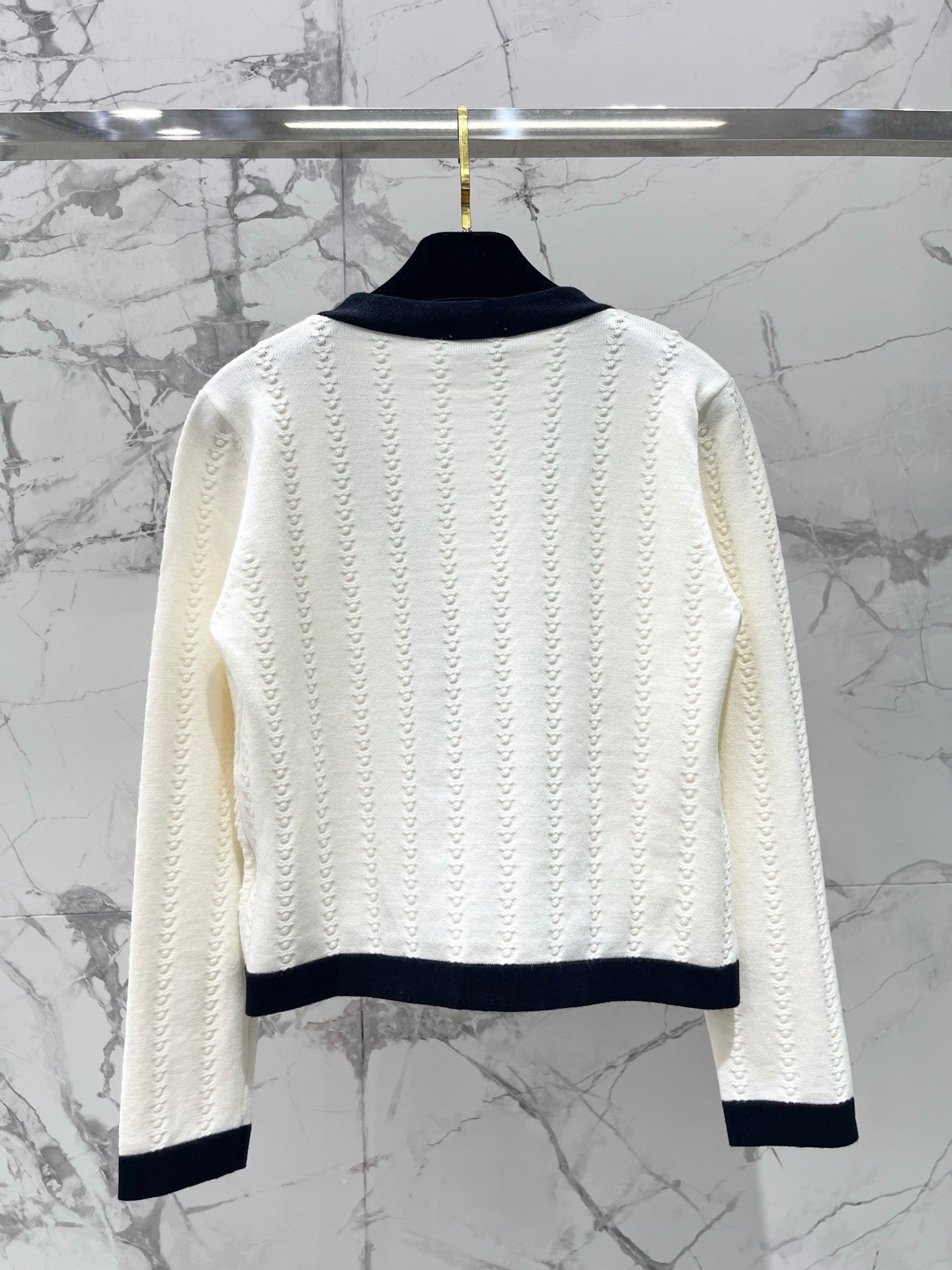 26 New Color-Block V-Neck Knit Cardigan