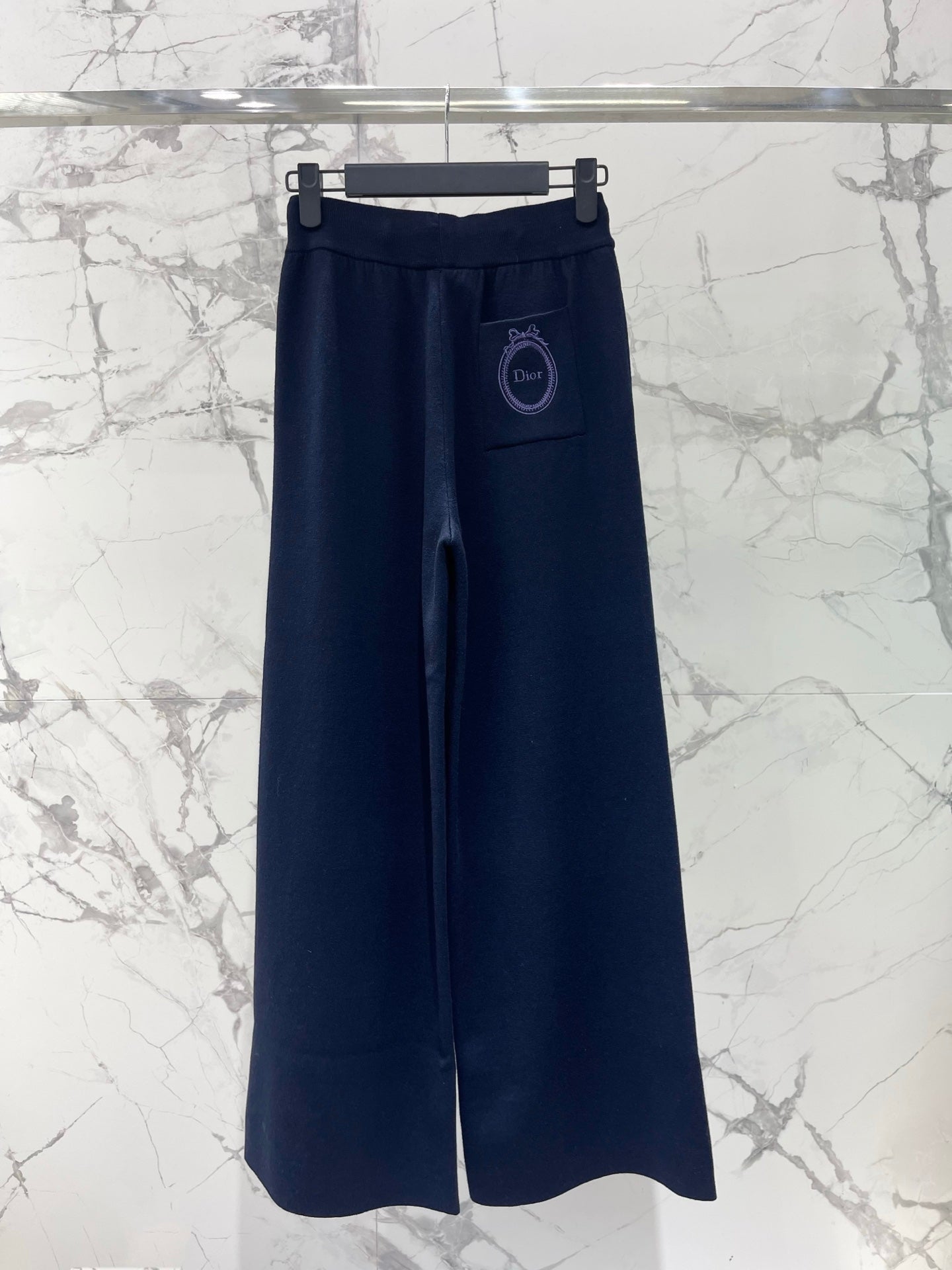 26 New Style Trousers