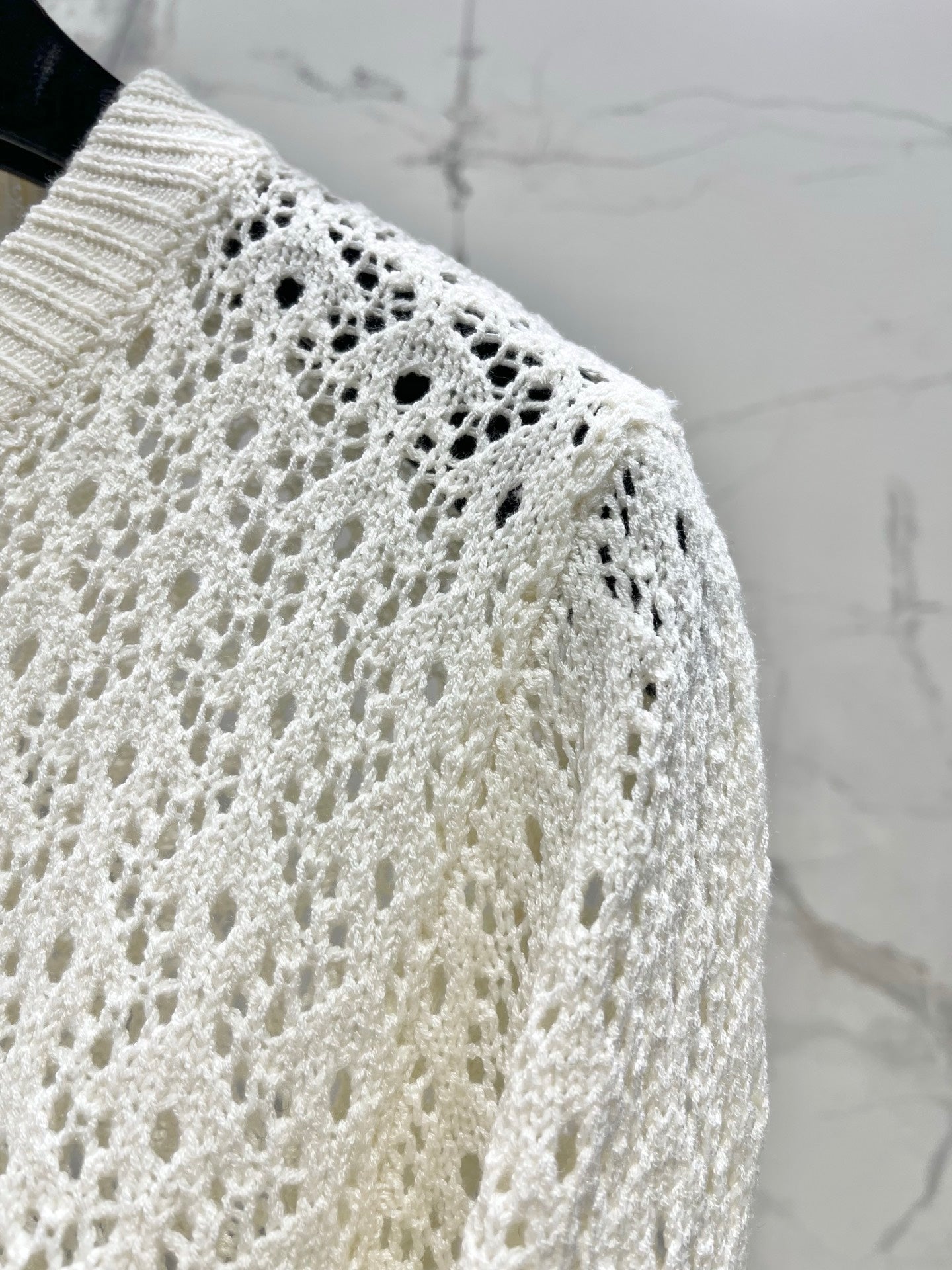 26 New Openwork Jacquard Knit Cardigan