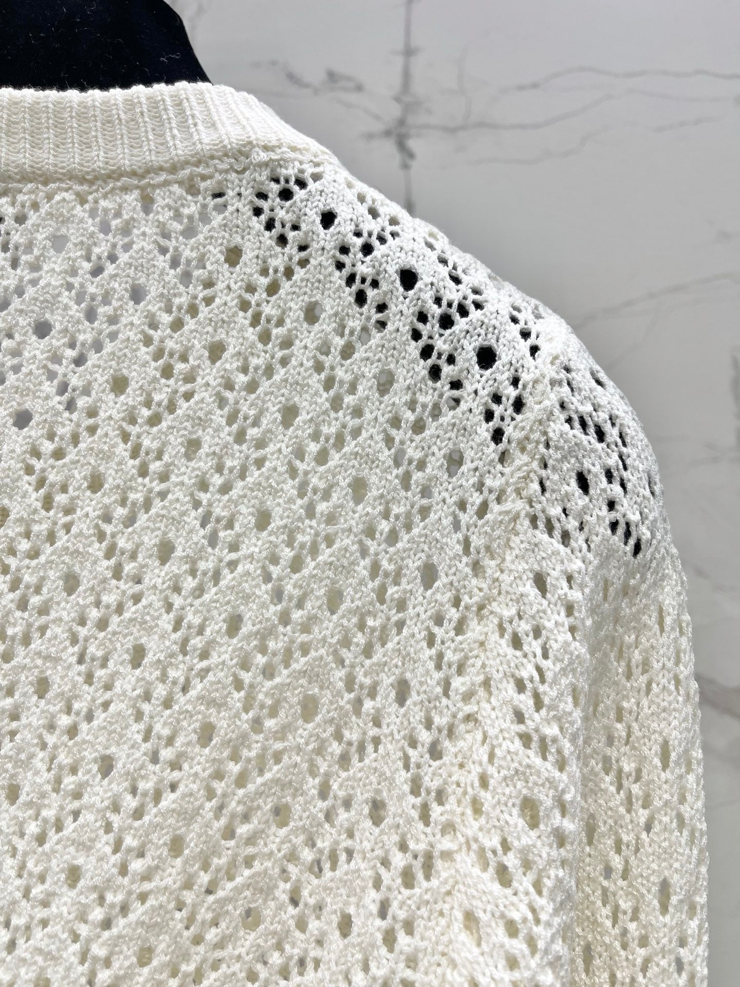26 New Openwork Jacquard Knit Cardigan
