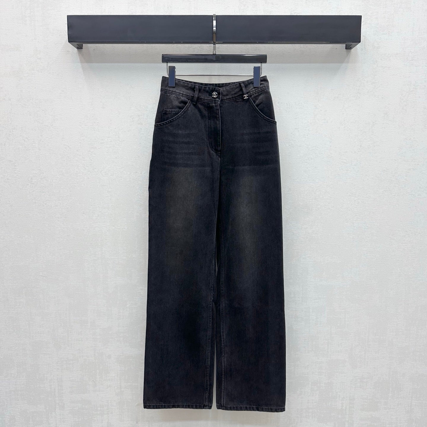 26 New Embroidered Straight-Leg Denim Trousers