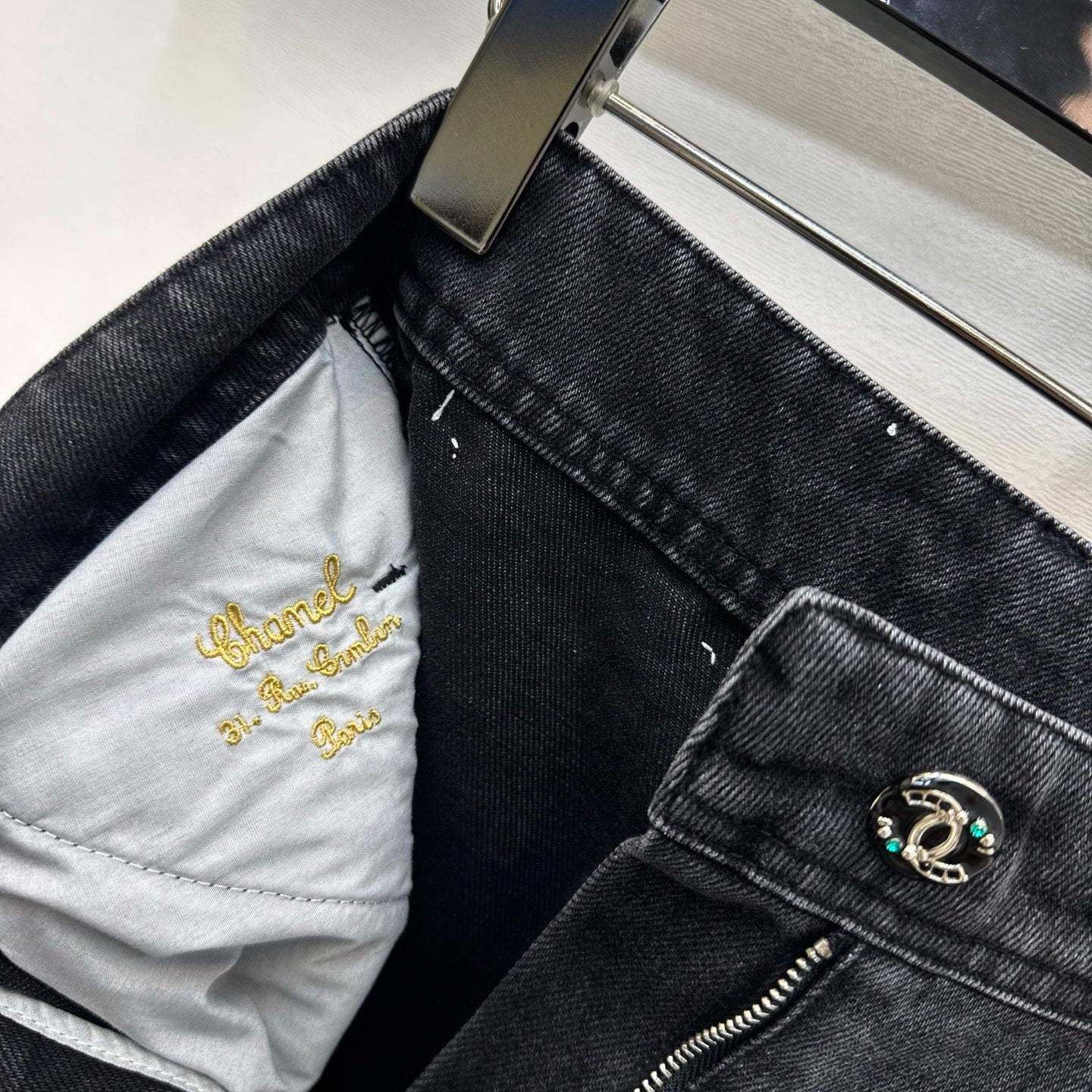 26 New Embroidered Straight-Leg Denim Trousers