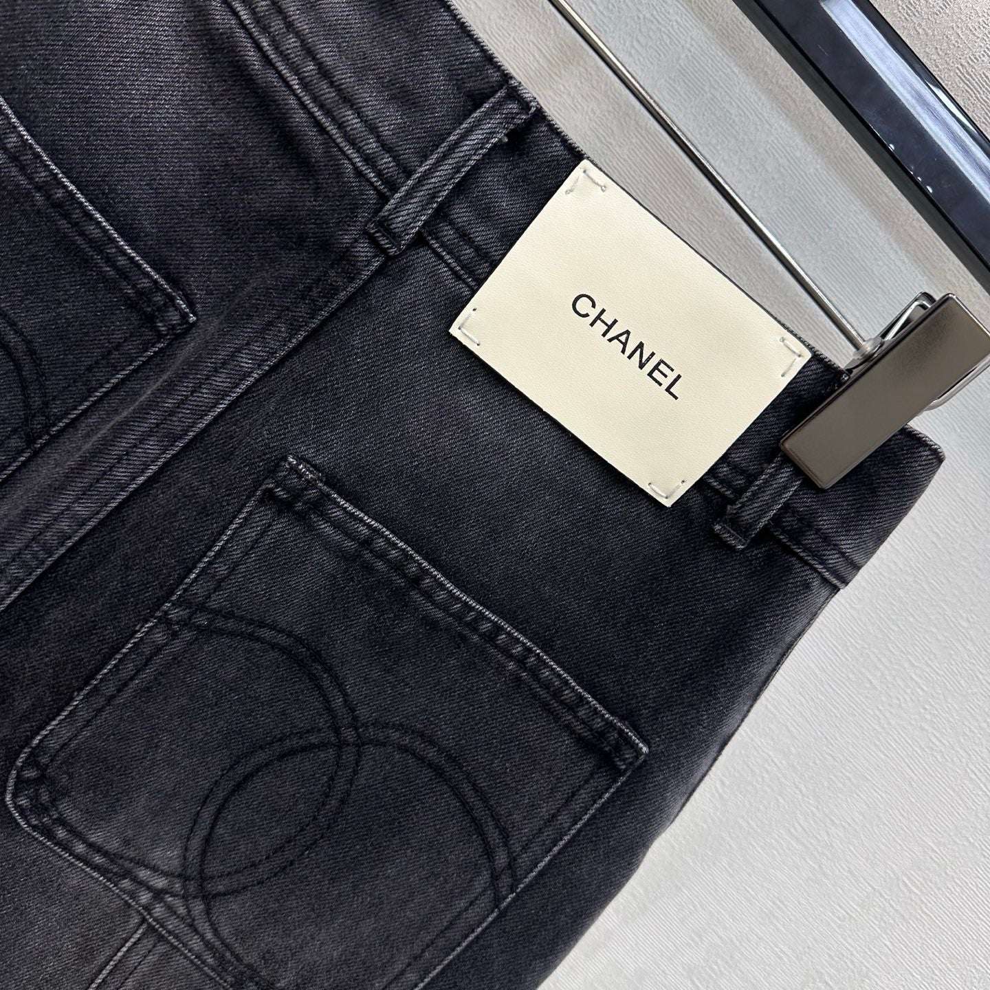 26 New Embroidered Straight-Leg Denim Trousers