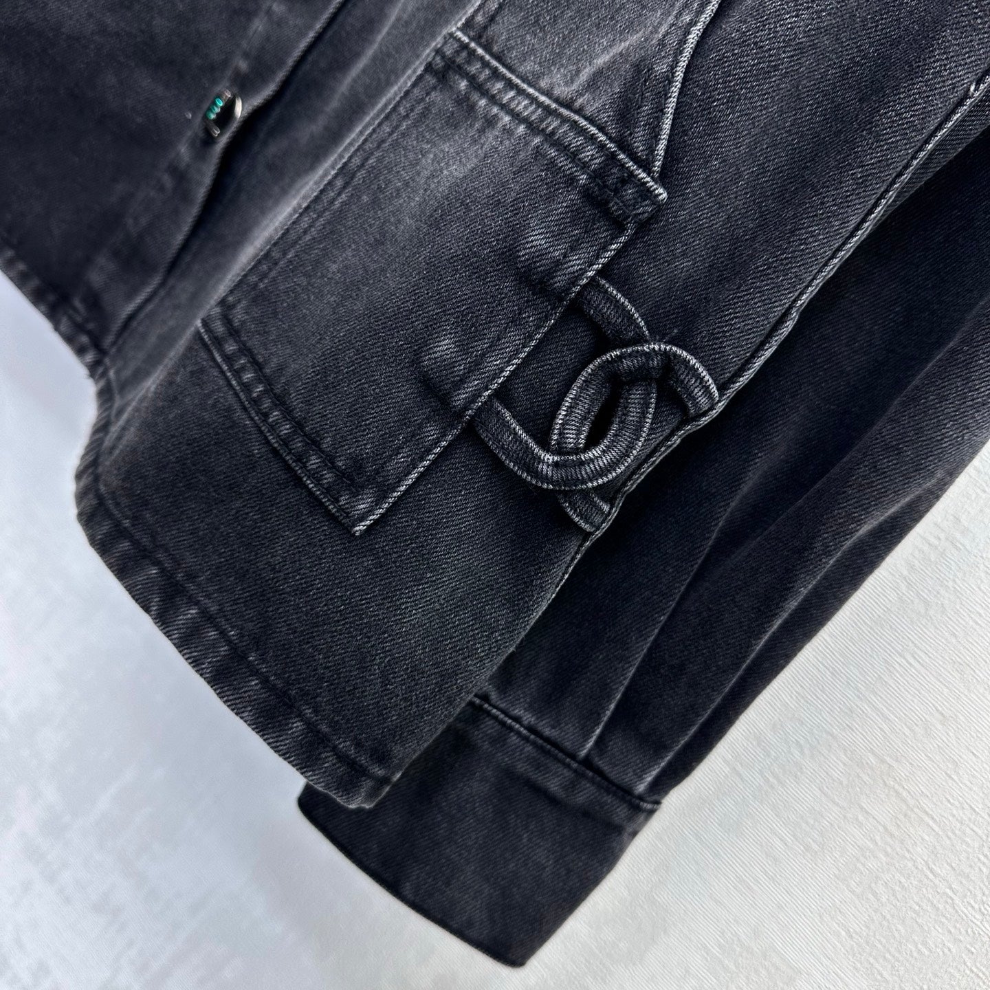 26 New Denim Shirt-Jacket with Letter-Detail Button