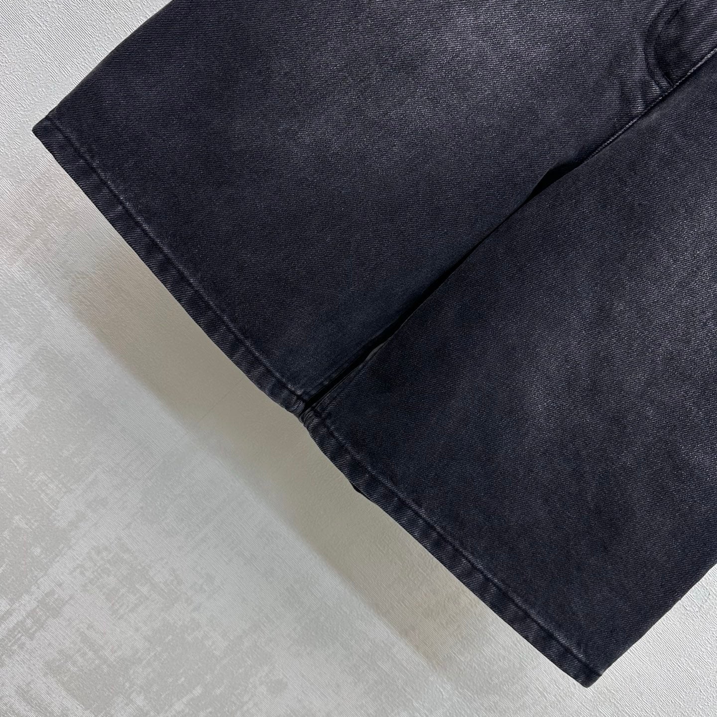 26 New Embroidered Denim Mid-Length Shorts