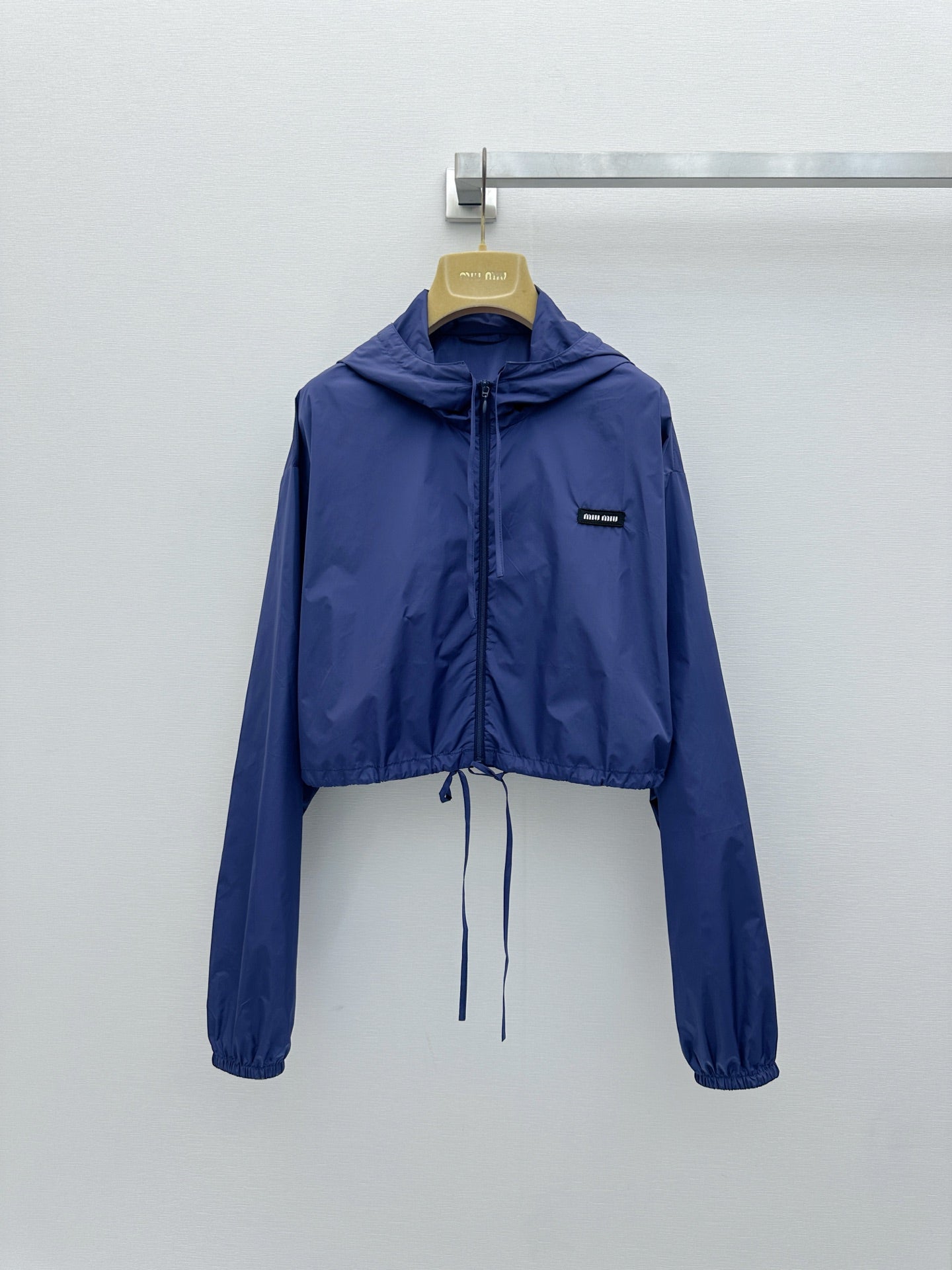 26FW Drawstring Hooded Nylon Jacket
