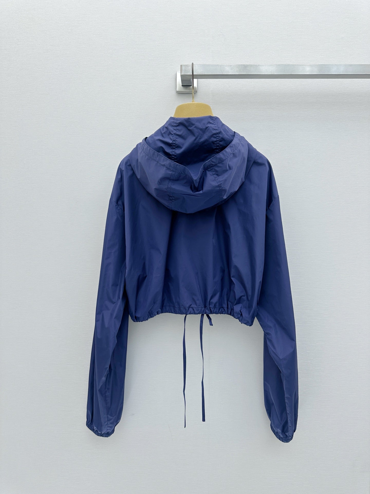 26FW Drawstring Hooded Nylon Jacket