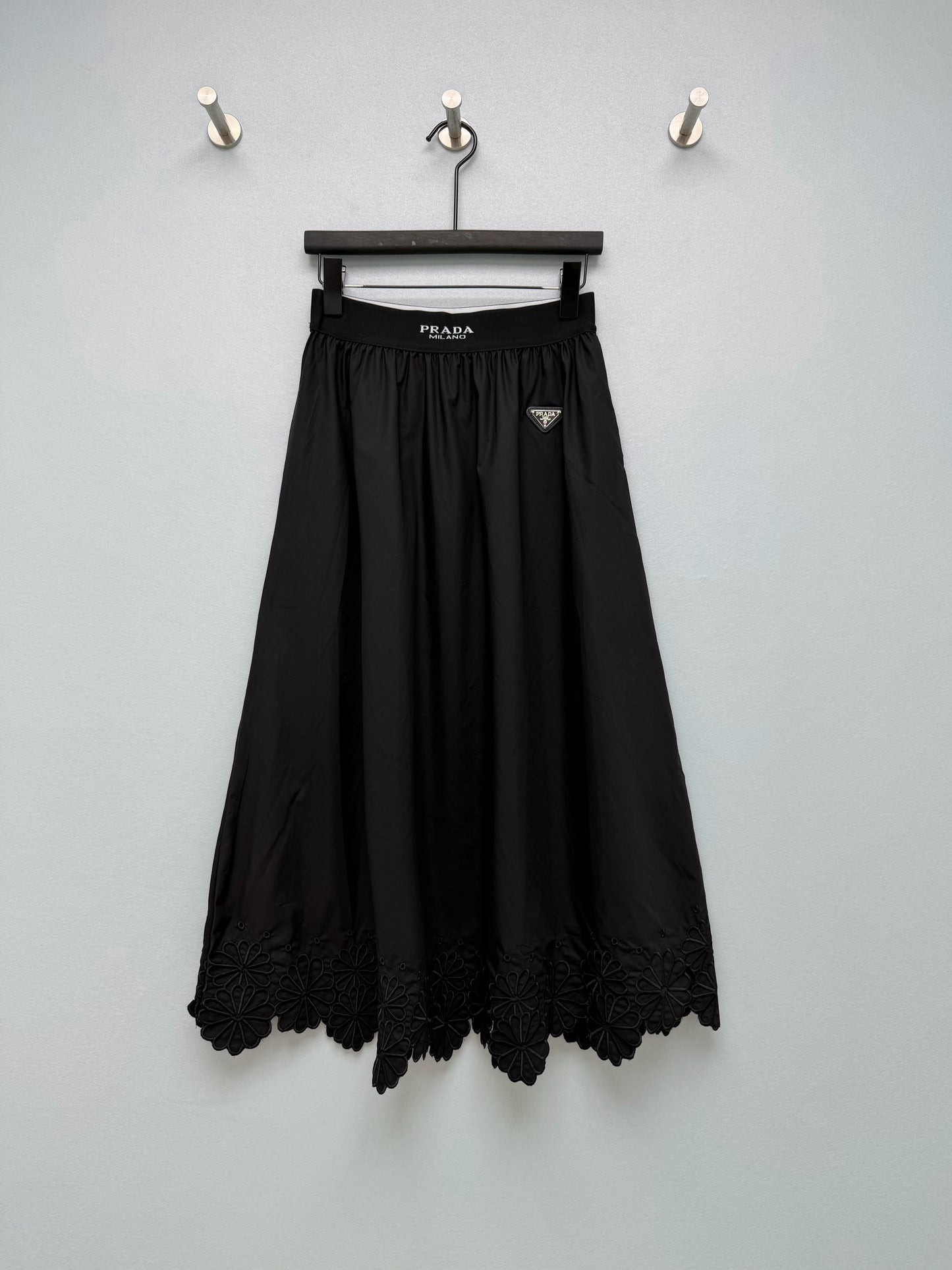 26FW New Embroidered Lace Skirt