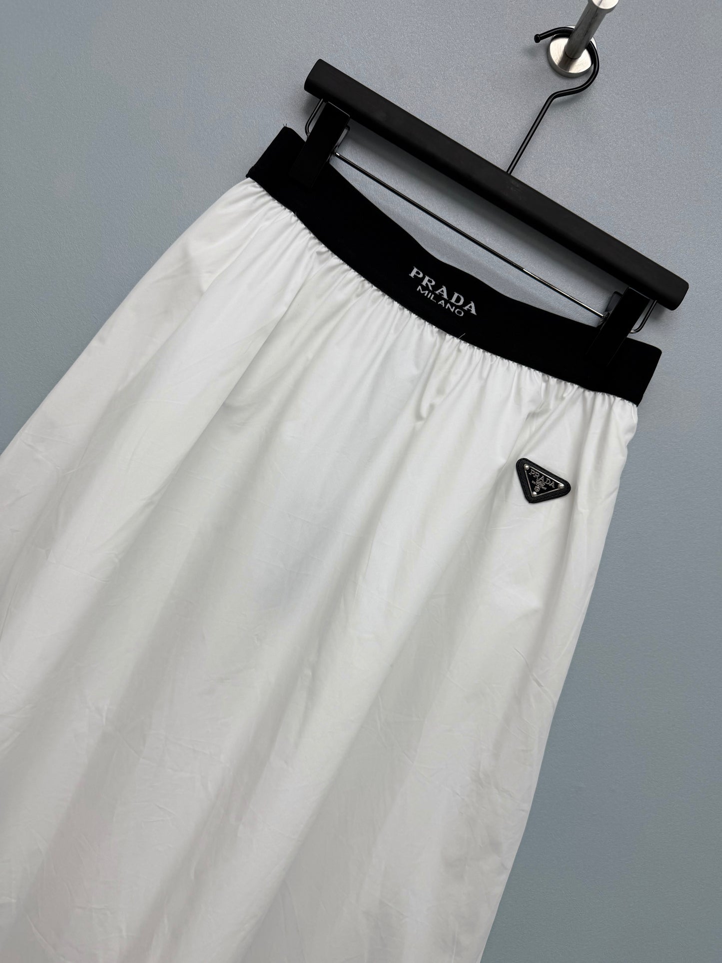 26FW New Embroidered Lace Skirt