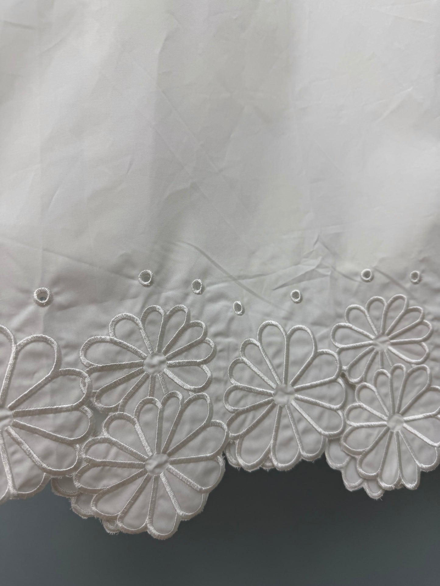 26FW New Embroidered Lace Skirt
