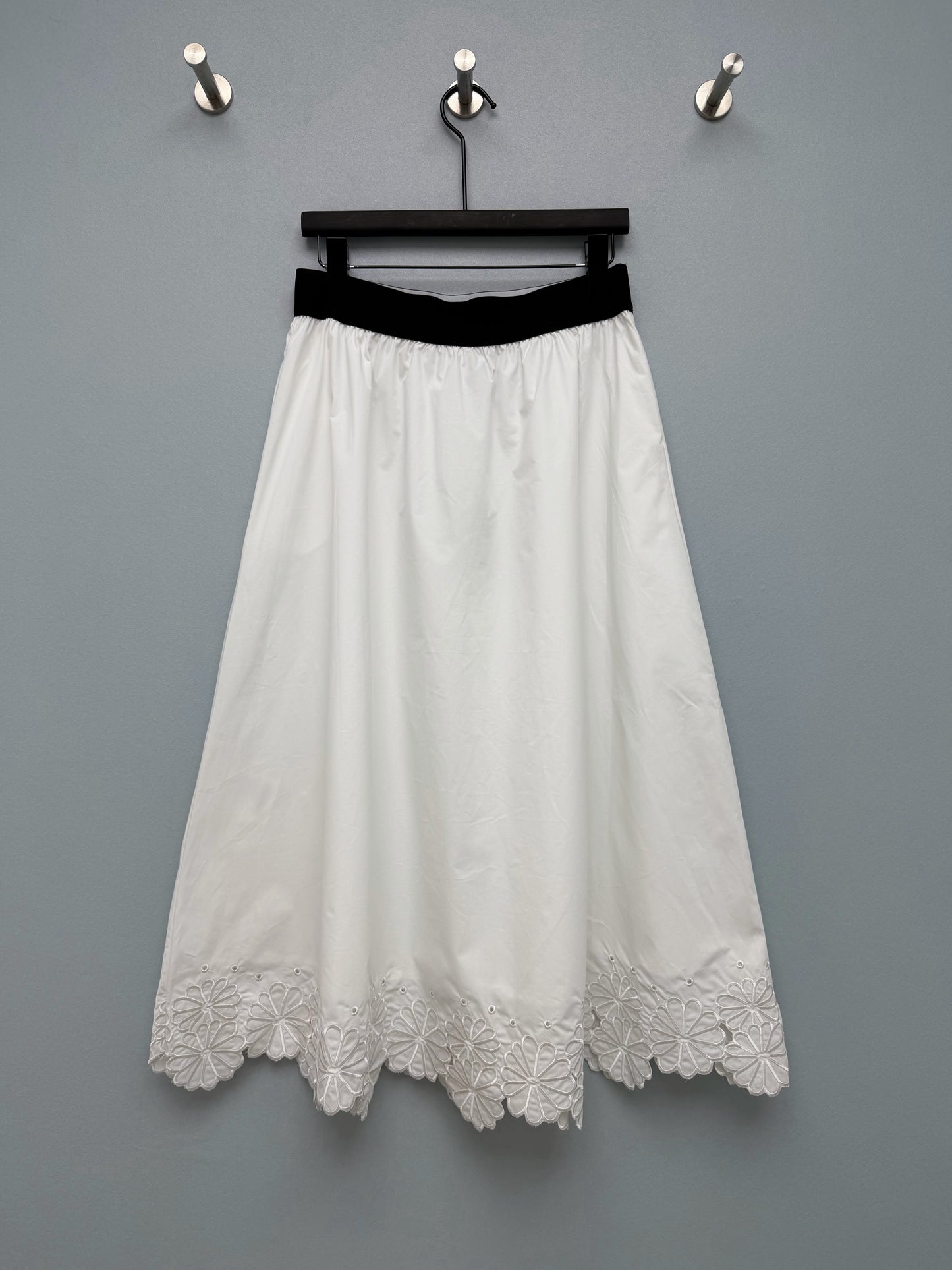 26FW New Embroidered Lace Skirt