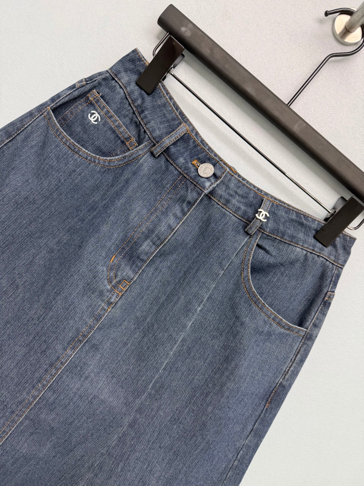 26FW New High-Waisted Denim Fishtail Midi Skirt
