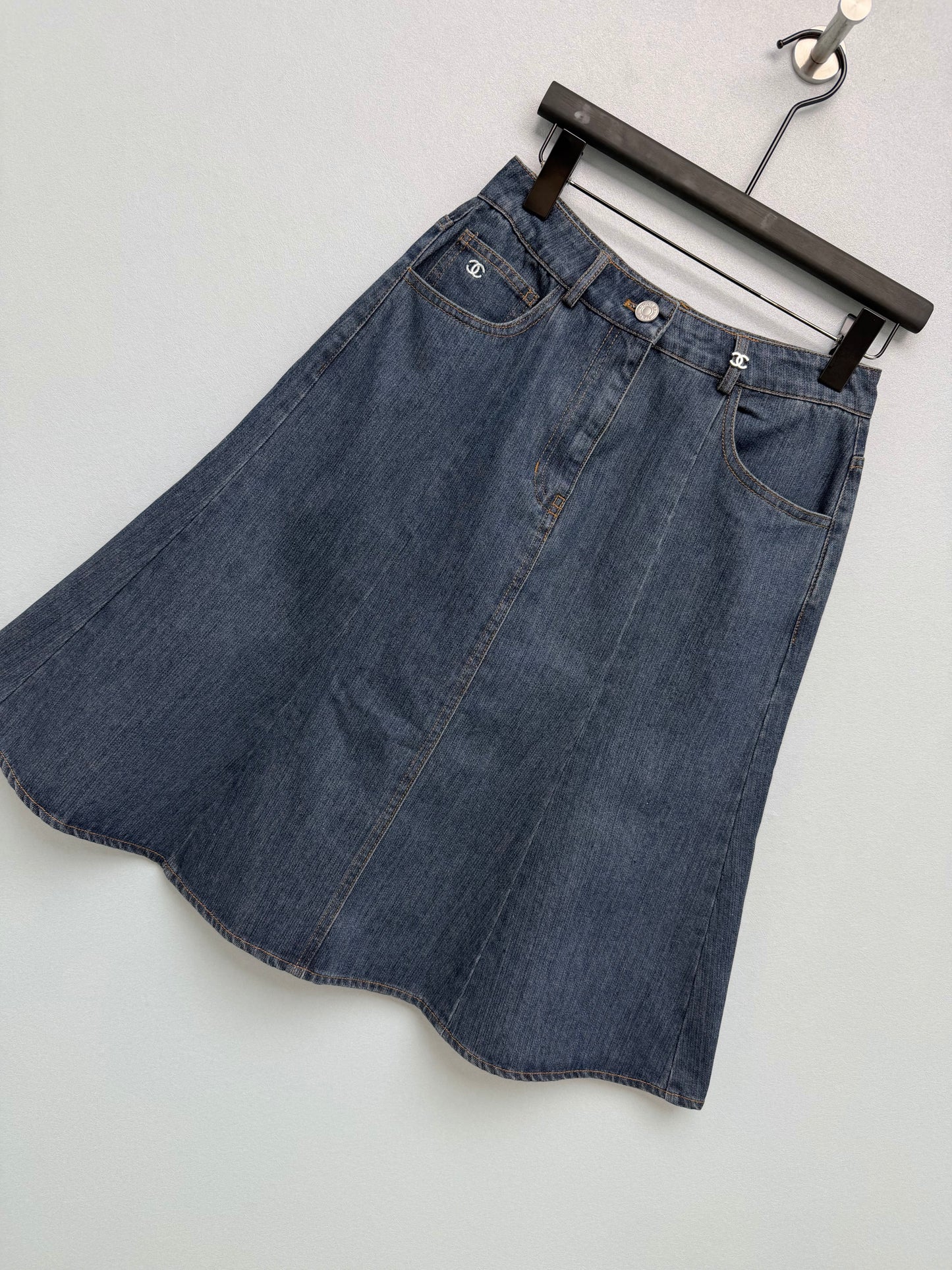 26FW New High-Waisted Denim Fishtail Midi Skirt
