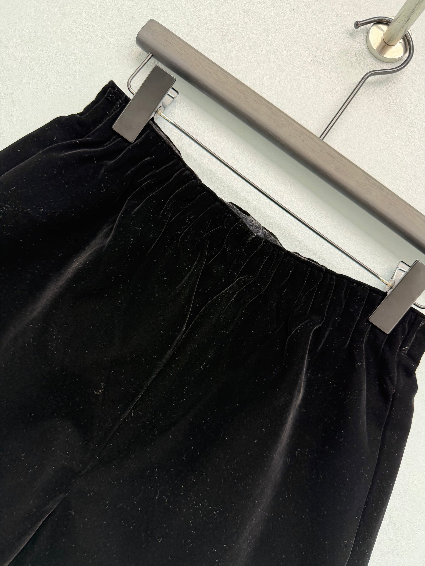 26FW New Black Velvet Elastic Waist Casual Shorts