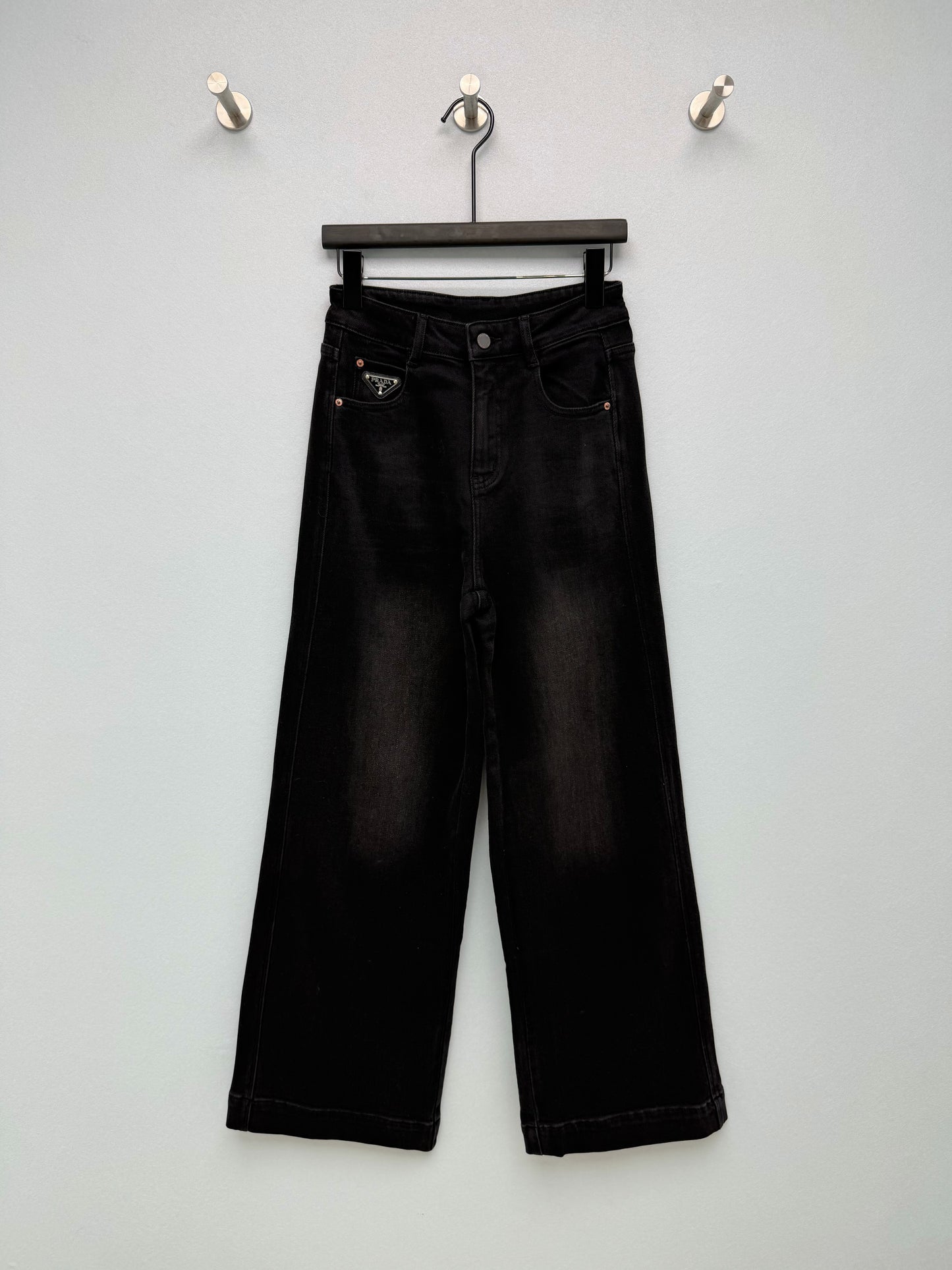 26FW New Distressed Wide-Leg Jeans