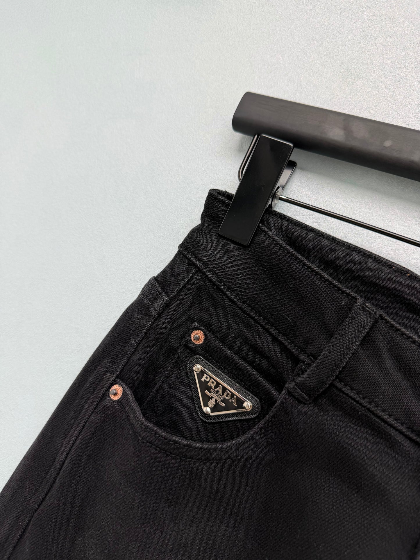 26FW New Distressed Wide-Leg Jeans