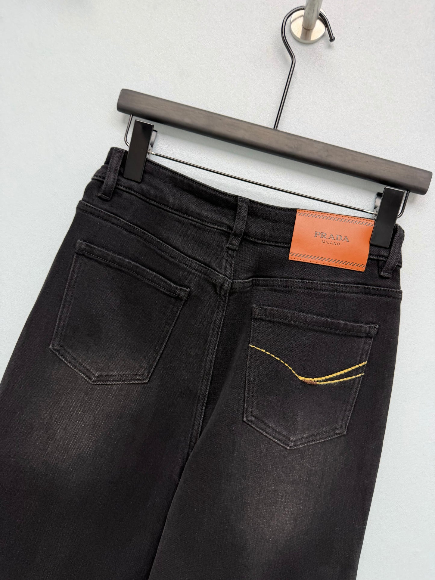 26FW New Distressed Wide-Leg Jeans