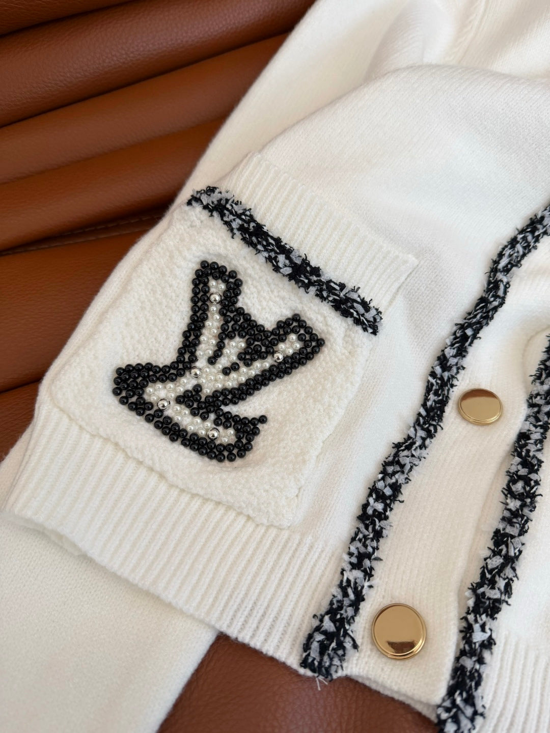 26fw New Style 3D Beaded Logo Decorated Cardigan