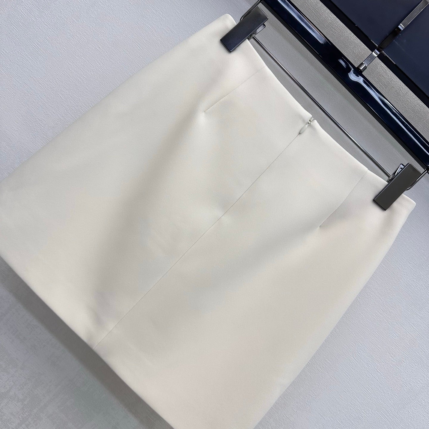 26FW New Metal Buckle Mini Skirt
