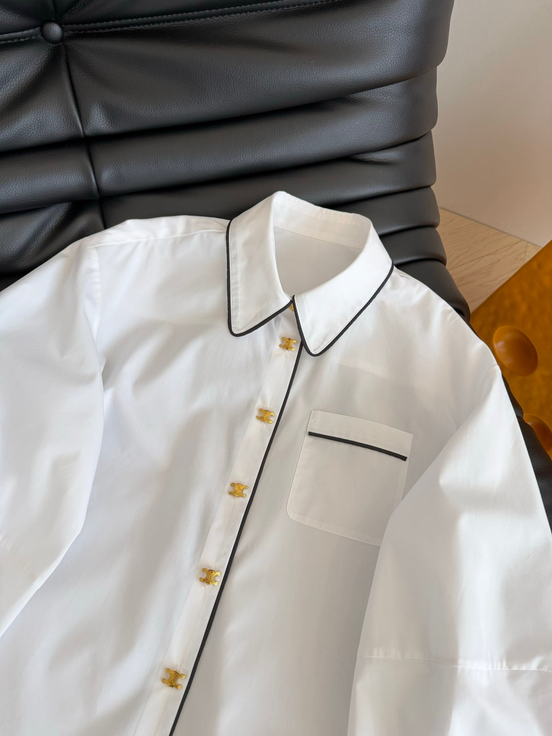 26FW New Shirt with Small Gold Buckle Detail
