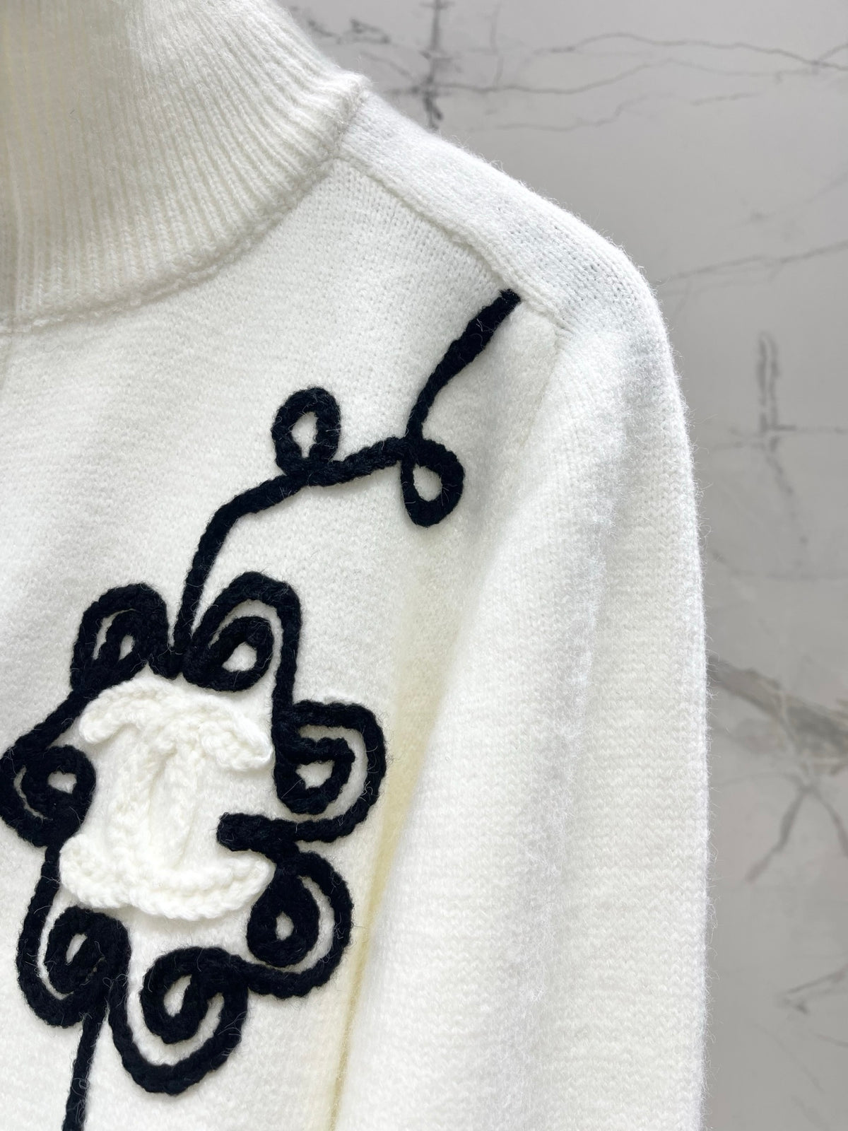 26FW New 3D Floral Cardigan