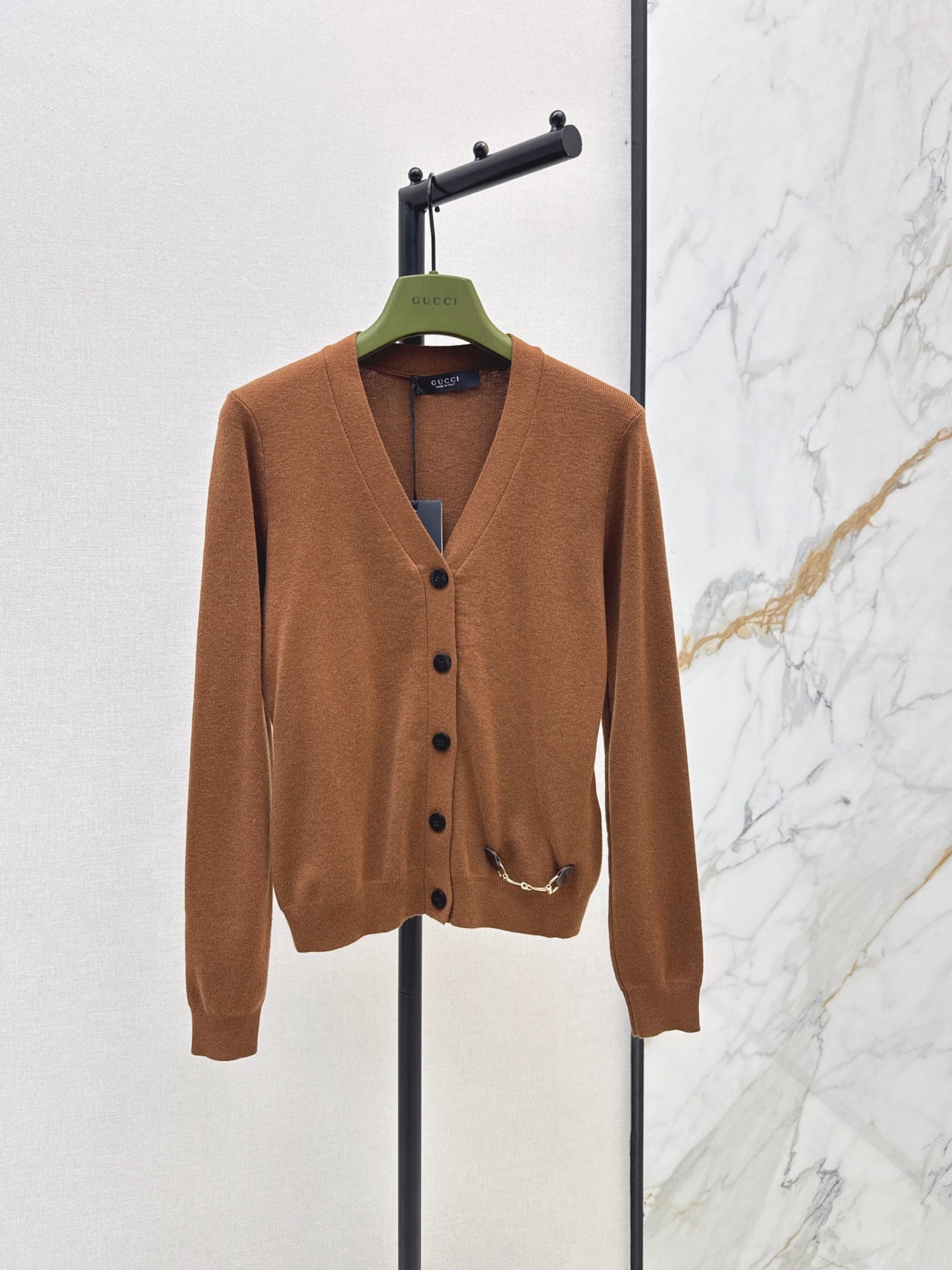 26FW New V-Neck Knit Cardigan