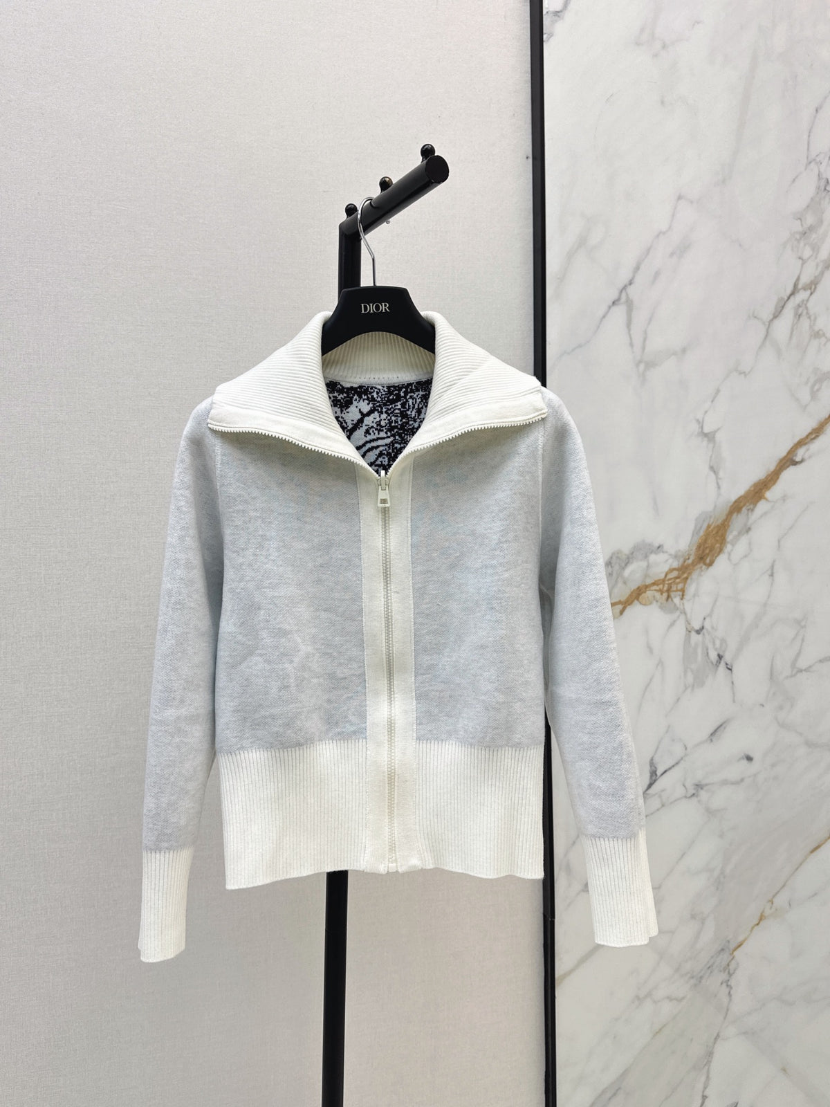 26FW New Forest Tiger Cashmere Cardigan