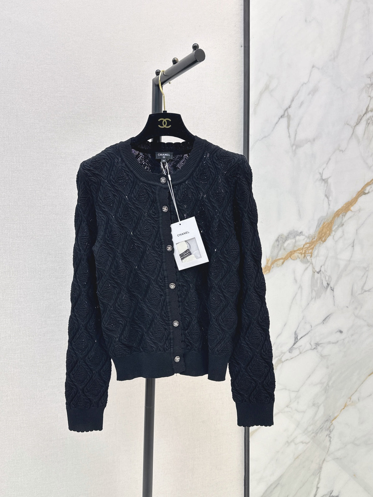 26FW New Diamond-Pattern Cut-Out Knit Cardigan