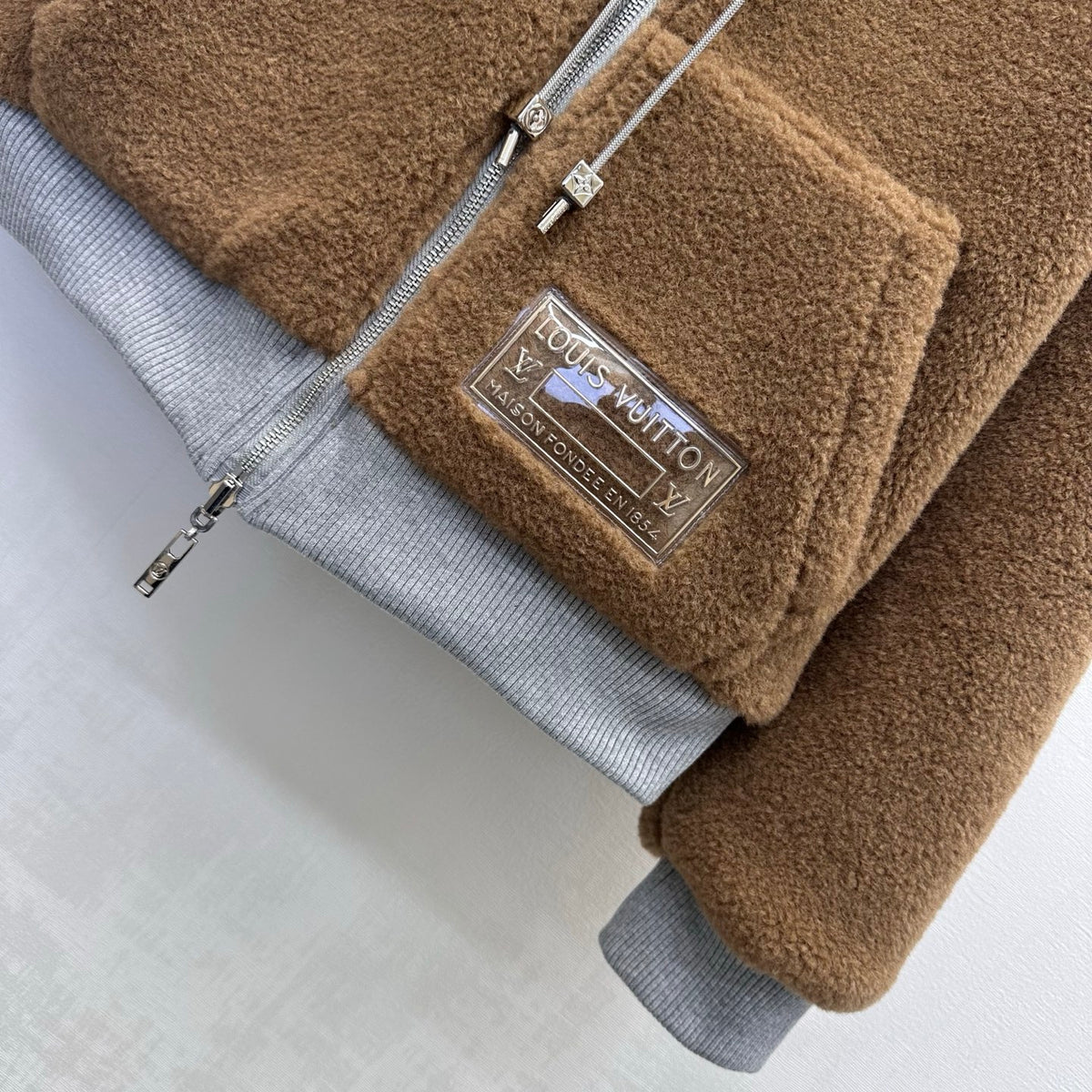 26FW New Reversible Hooded Shearling Jacket