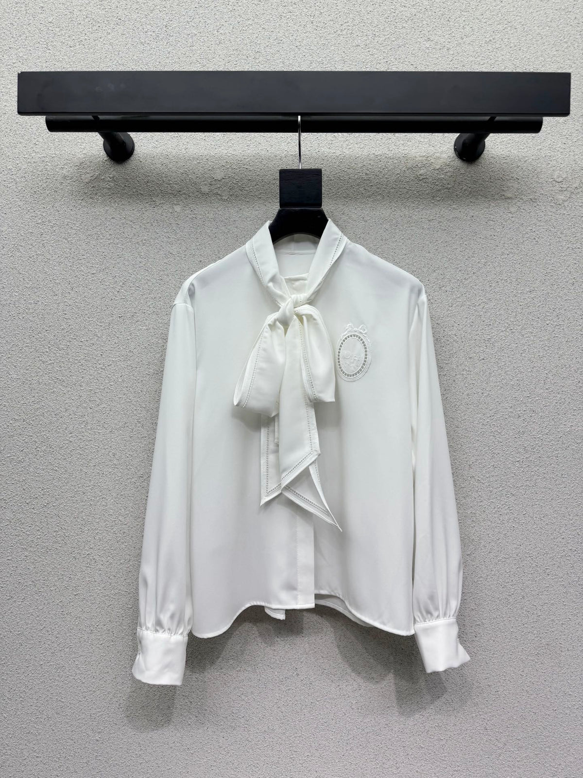 26FW New Long-Sleeve Bow-Tie Shirt
