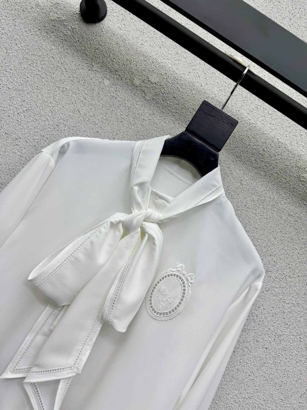 26FW New Long-Sleeve Bow-Tie Shirt