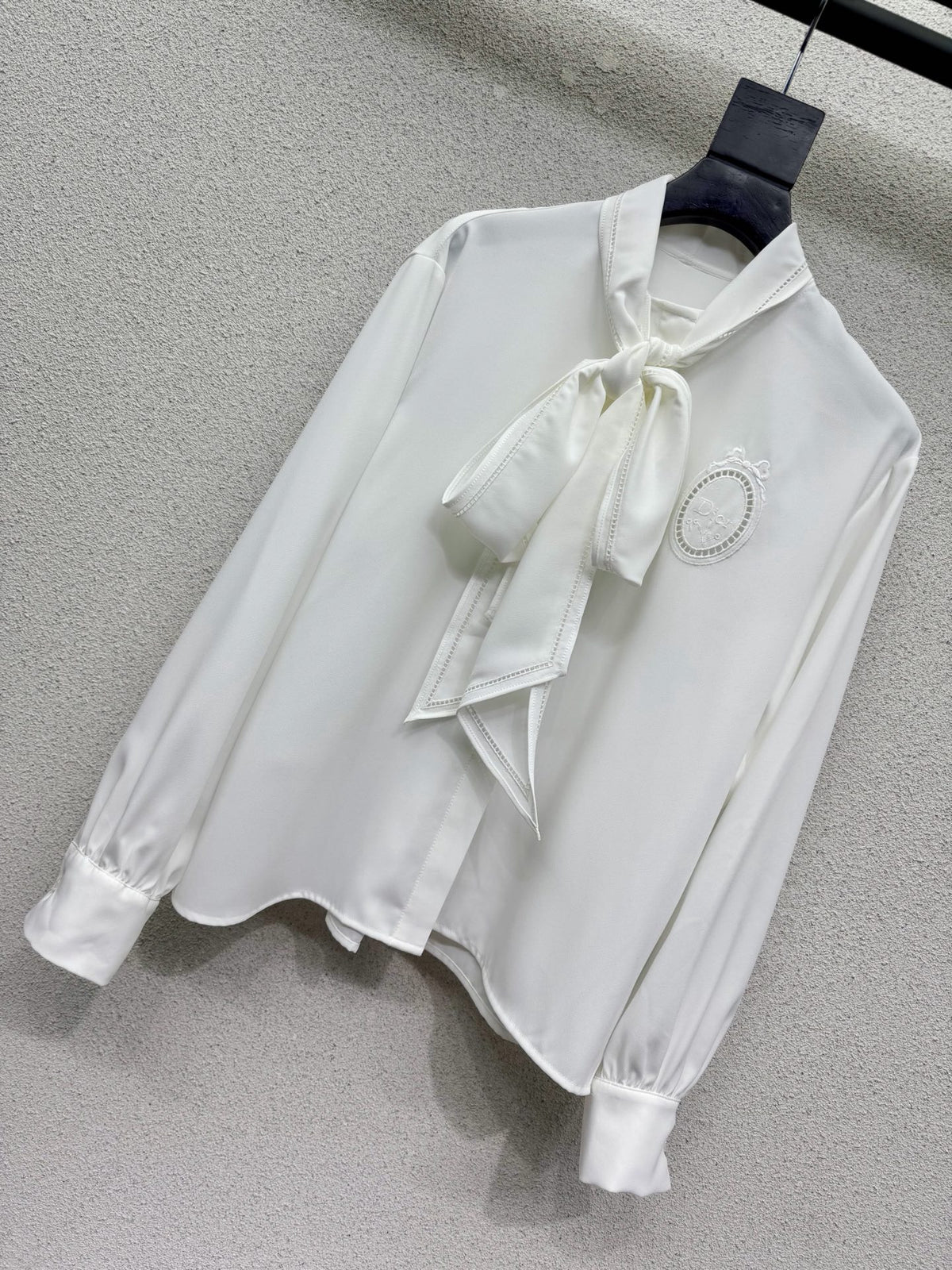 26FW New Long-Sleeve Bow-Tie Shirt