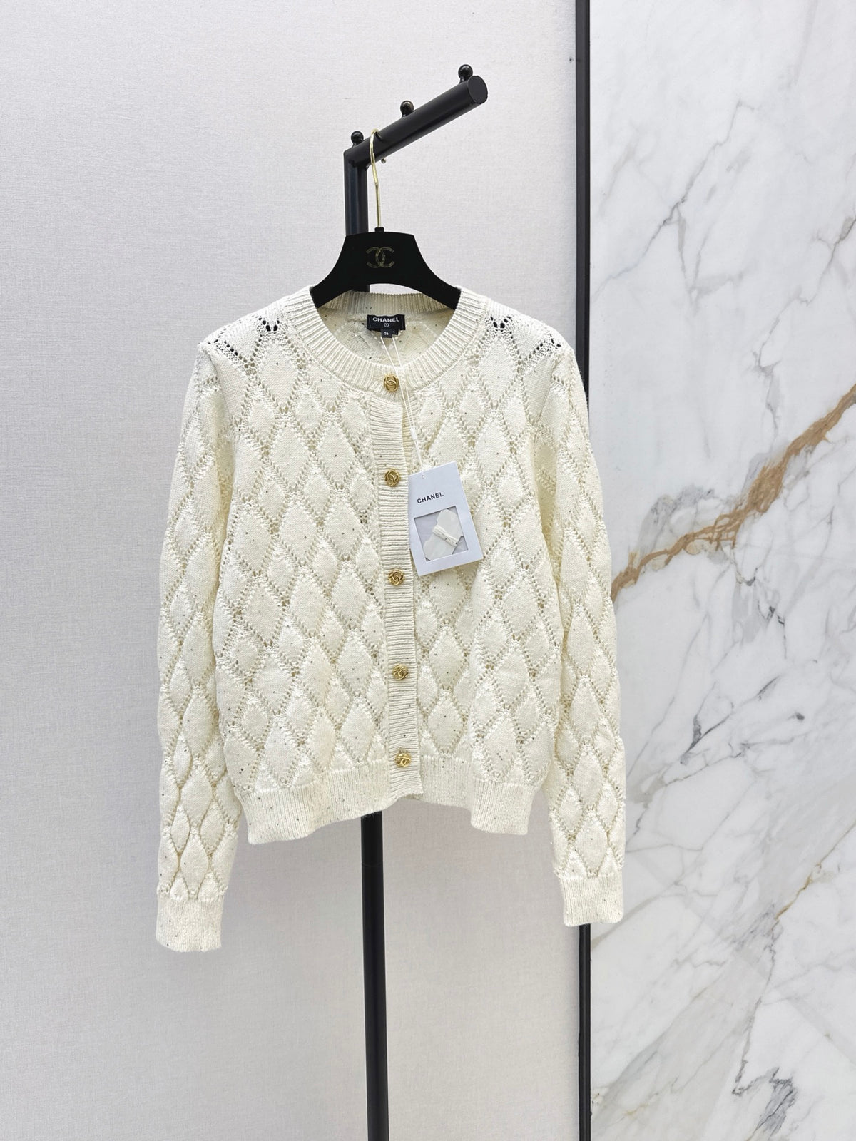 26FW New Quilted-Pattern Knit Crew-Neck Cardigan