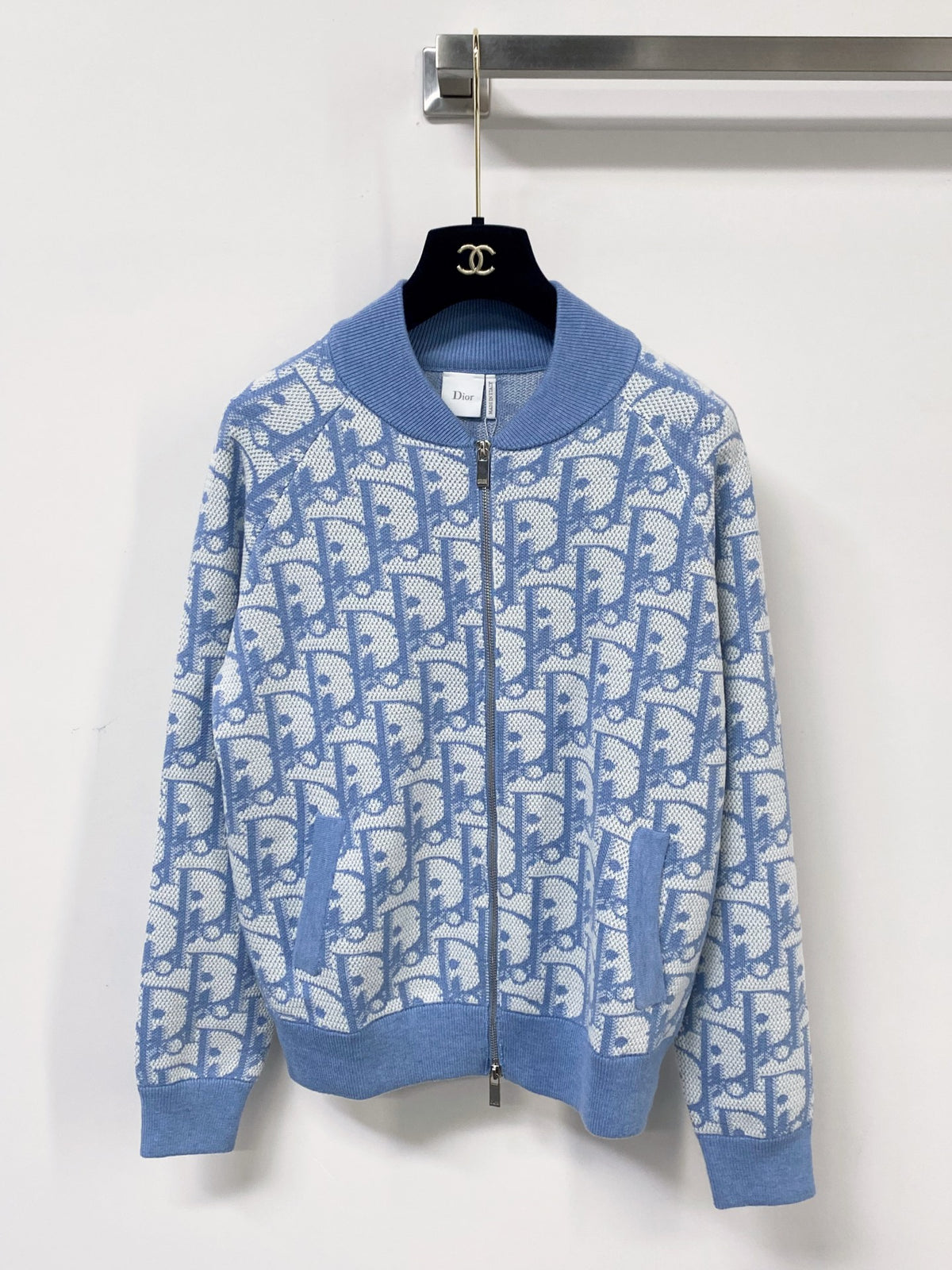 26FW New Season Cardigan with Logo Detail