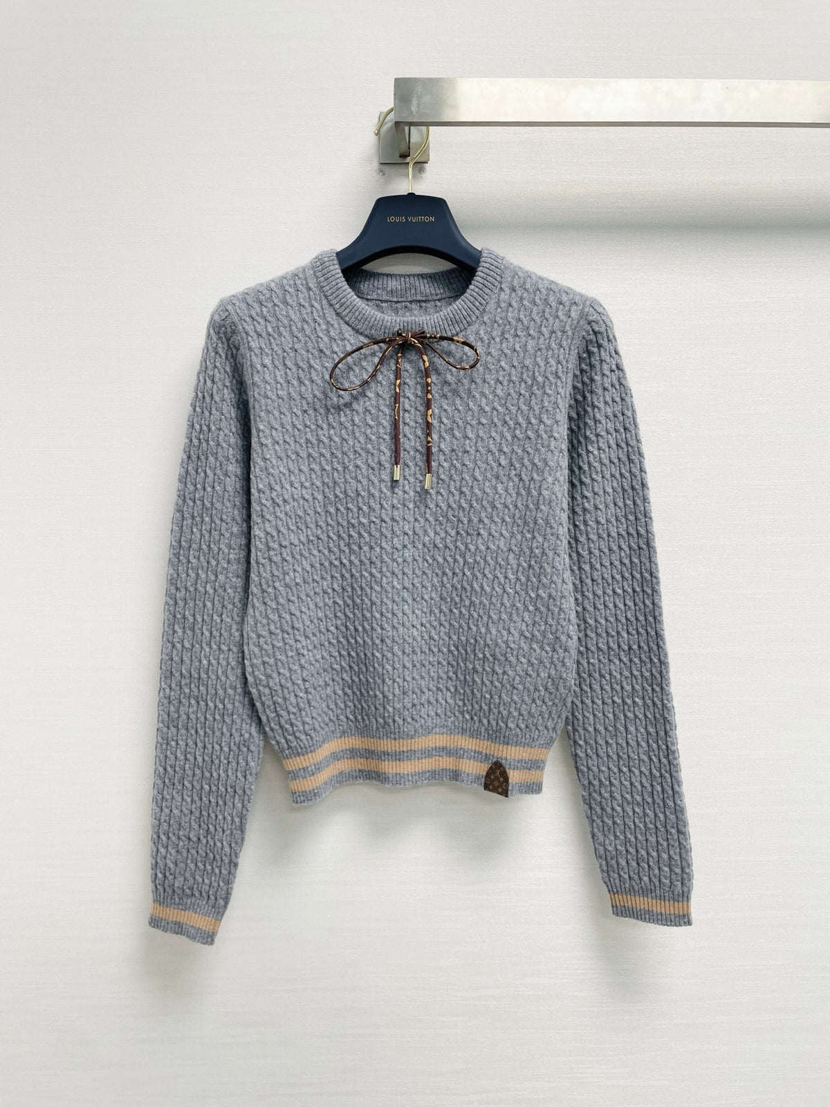 New 26FW Grey Cable-Knit Sweater