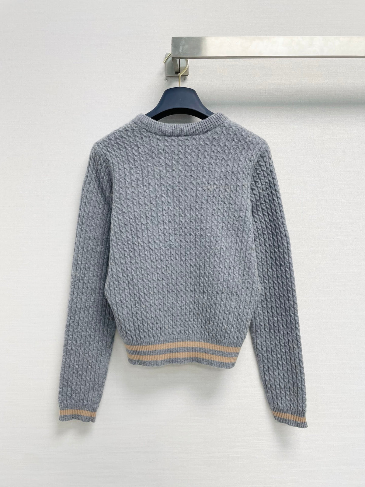 New 26FW Grey Cable-Knit Sweater