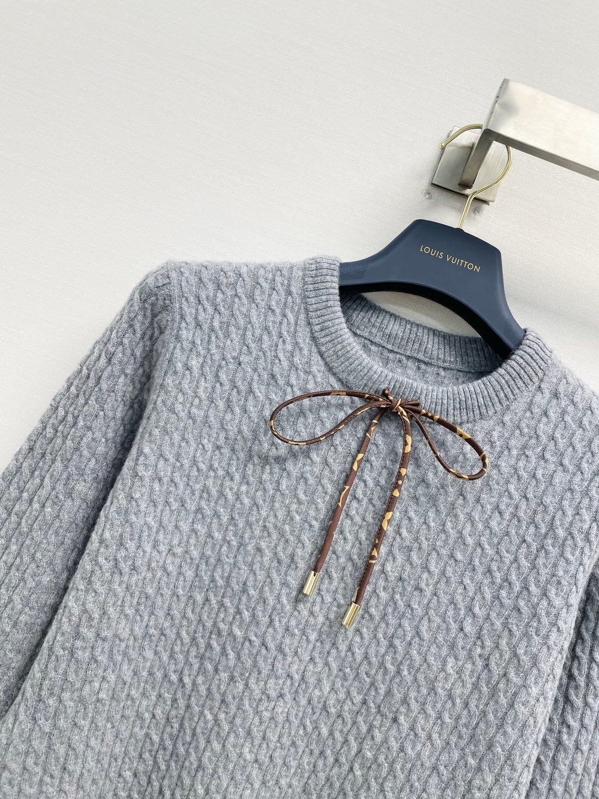 New 26FW Grey Cable-Knit Sweater